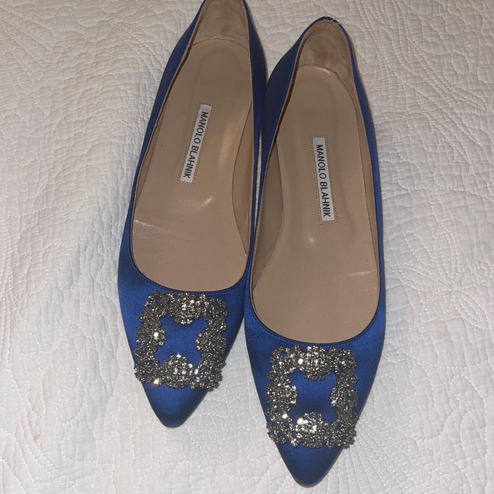 Manila Blahnik Hangisi Crystal Buckle Satin Flat